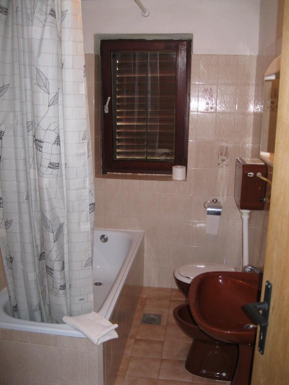 Apartments Dea Porec Bagian luar foto
