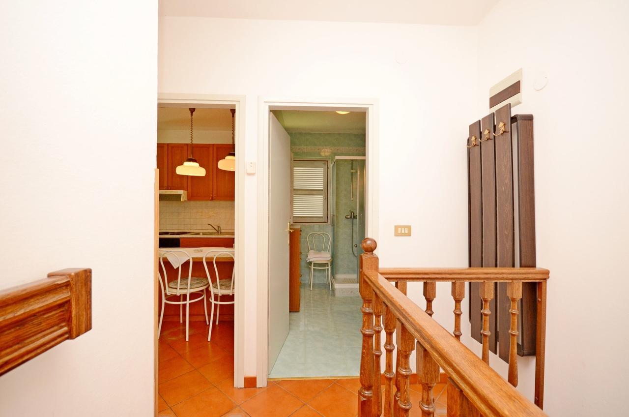 Apartments Dea Porec Bagian luar foto