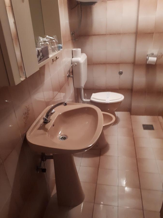 Apartments Dea Porec Bagian luar foto