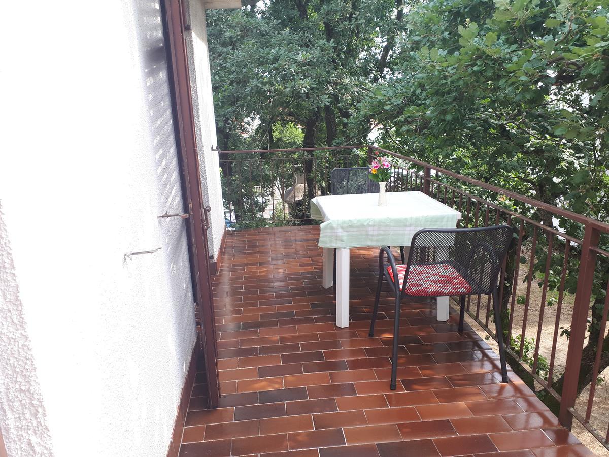 Apartments Dea Porec Bagian luar foto